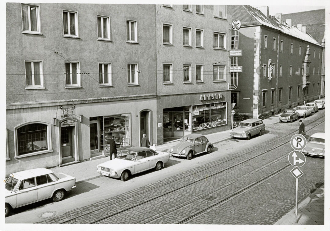 Der "Sandtorbäck" in Würzburgs Sanderstraße in den 1960er Jahren